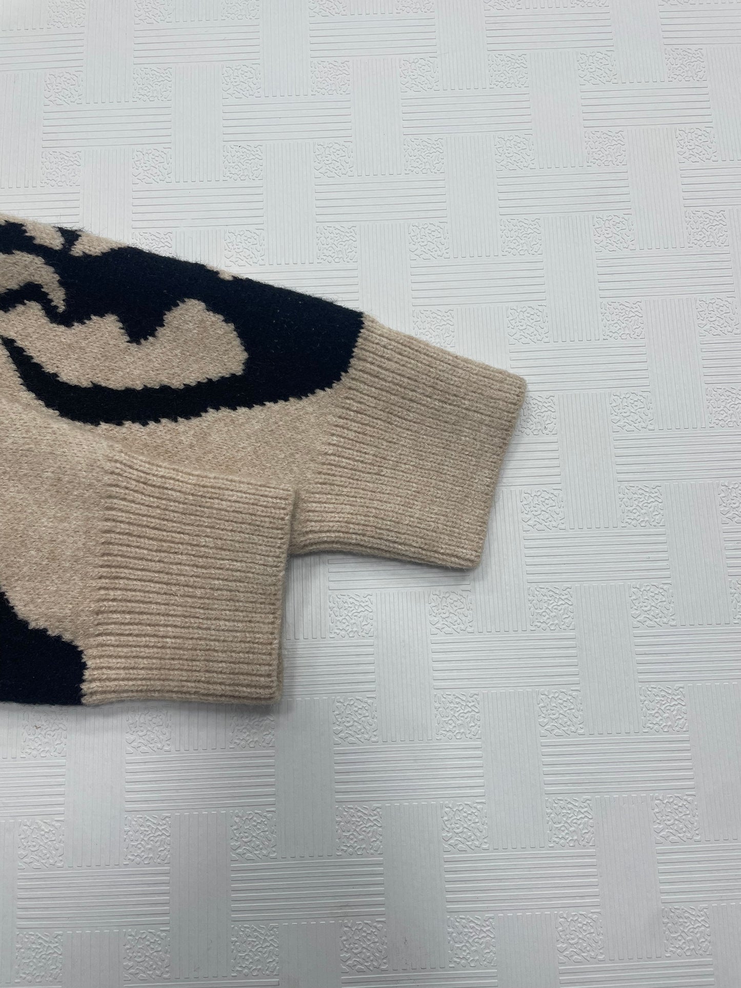 Suéter de punto con letras de manga larga, suelto y elástico para mujer