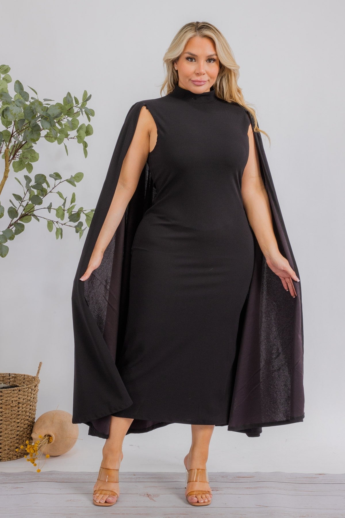 Vestido midi de talla grande Stella Cape - Negro