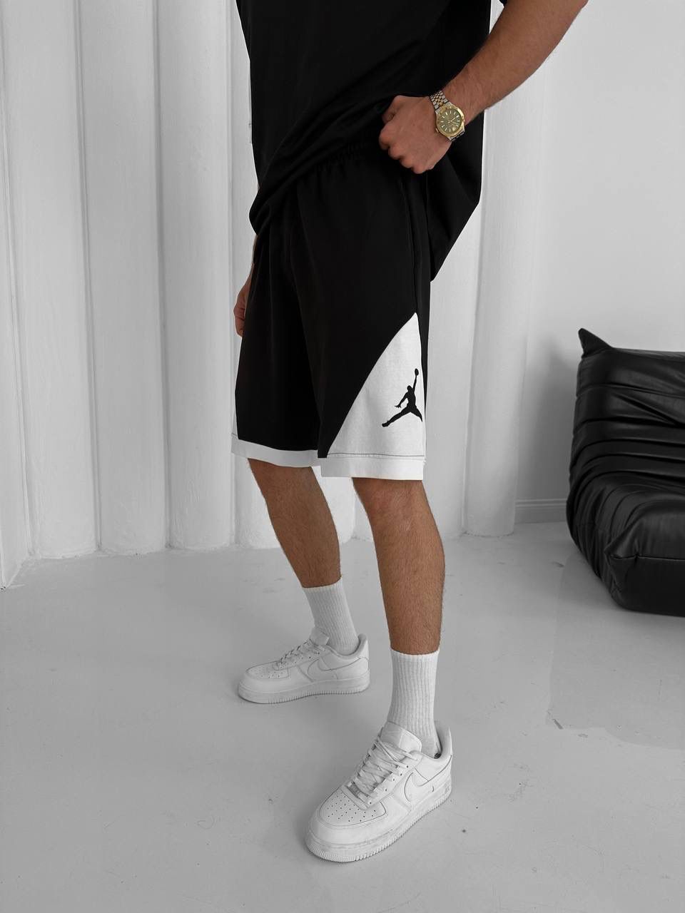 Conjunto de dos piezas en blanco y negro inspirado en Jordan: ropa deportiva informal para hombre