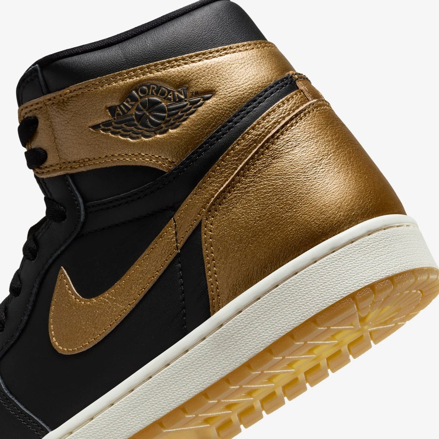 Jordan 1 Men's High OG Metallic Gold