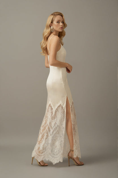 尚蒂伊蕾絲長袍，配絲滑緞面蕾絲睡裙 - 隔天送達