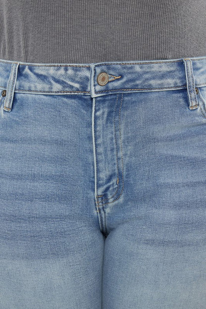 KanCan加大尺寸中腰Y2K中等水洗喇叭牛仔褲