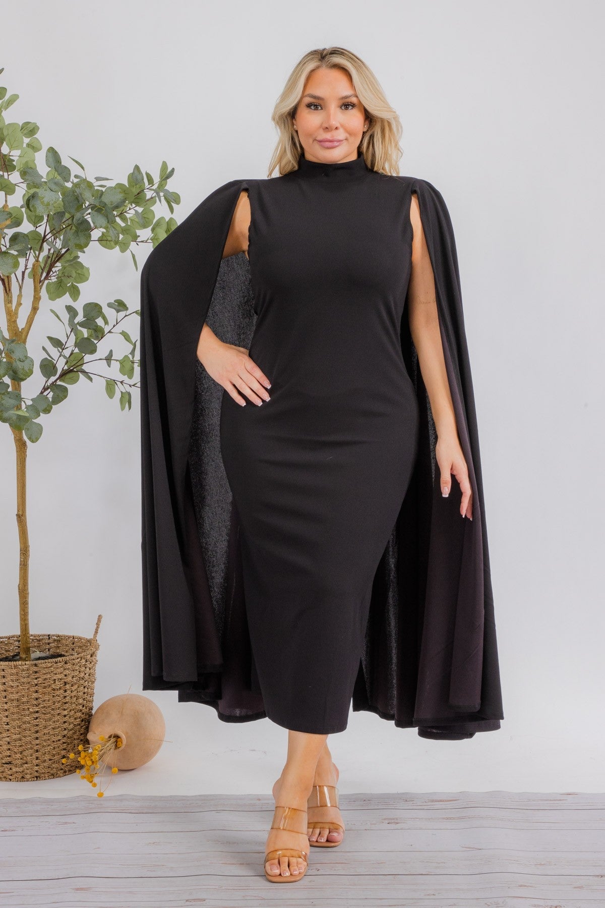 Vestido midi de talla grande Stella Cape - Negro