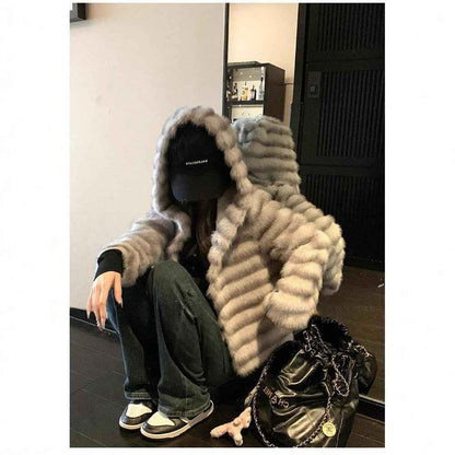 Mink fur mink short hooded jacket for women