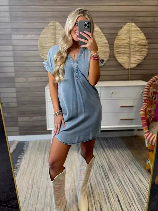 Vestido vaquero de manga corta con cuello en V y talla grande