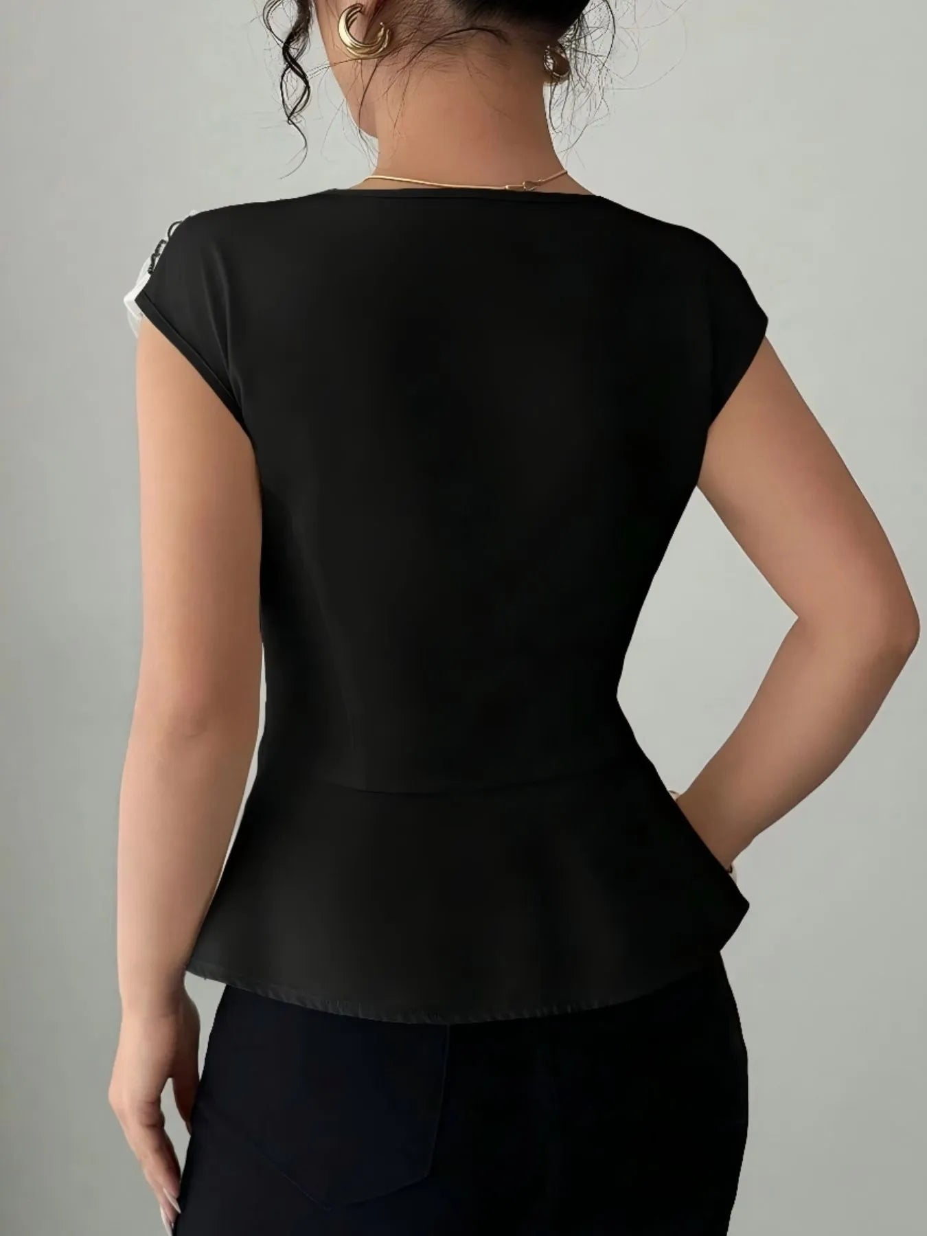 花卉圖案短袖荷葉上衣