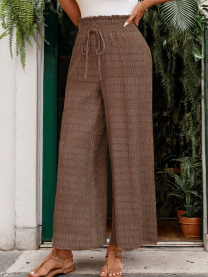 Pantalones anchos atados