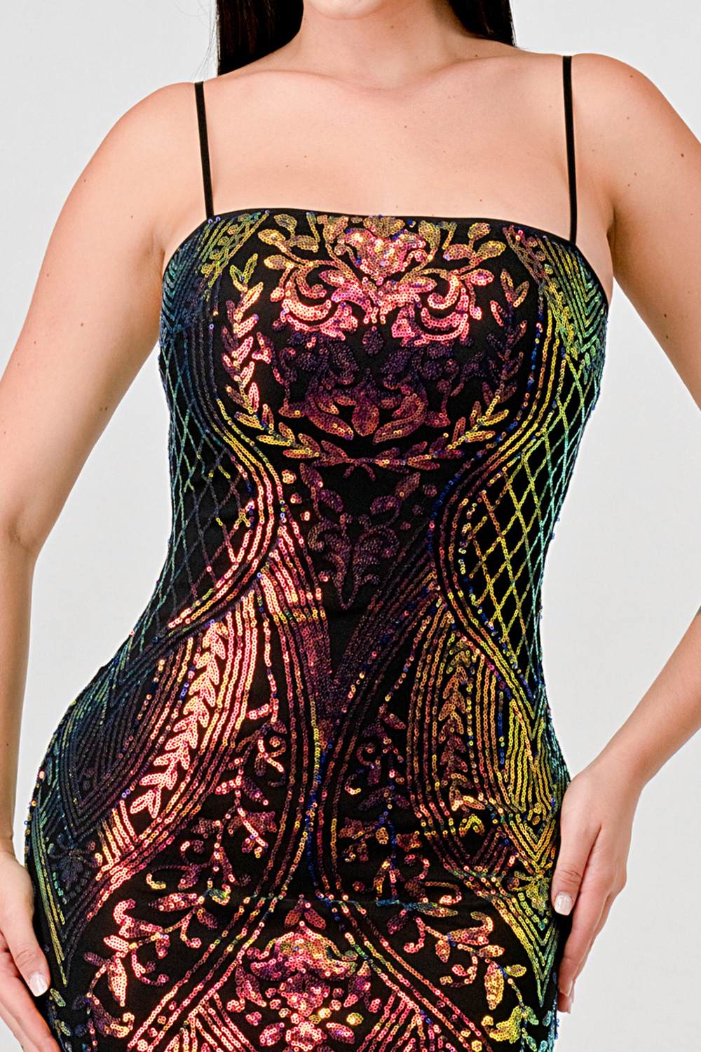 迷人圖案亮片裝飾後開衩中長連身裙