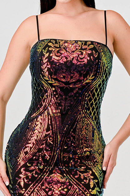 迷人圖案亮片裝飾後開衩中長連身裙