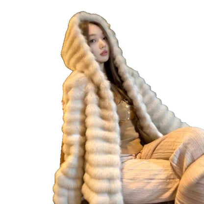 Mink fur mink short hooded jacket for women