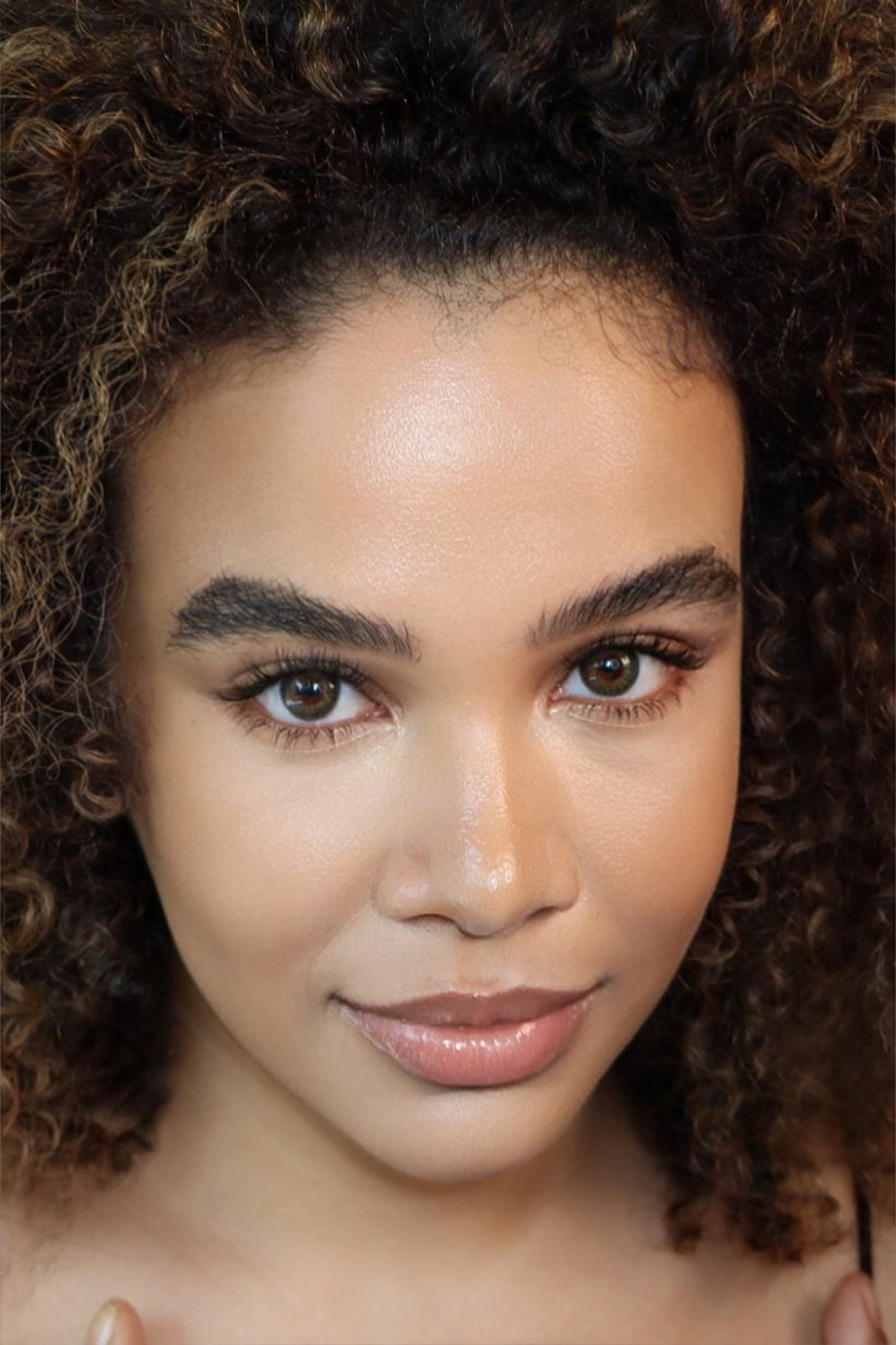 Dúo de corrector y base impecable BlurEFX™ de Ashunta Sheriff Beauty