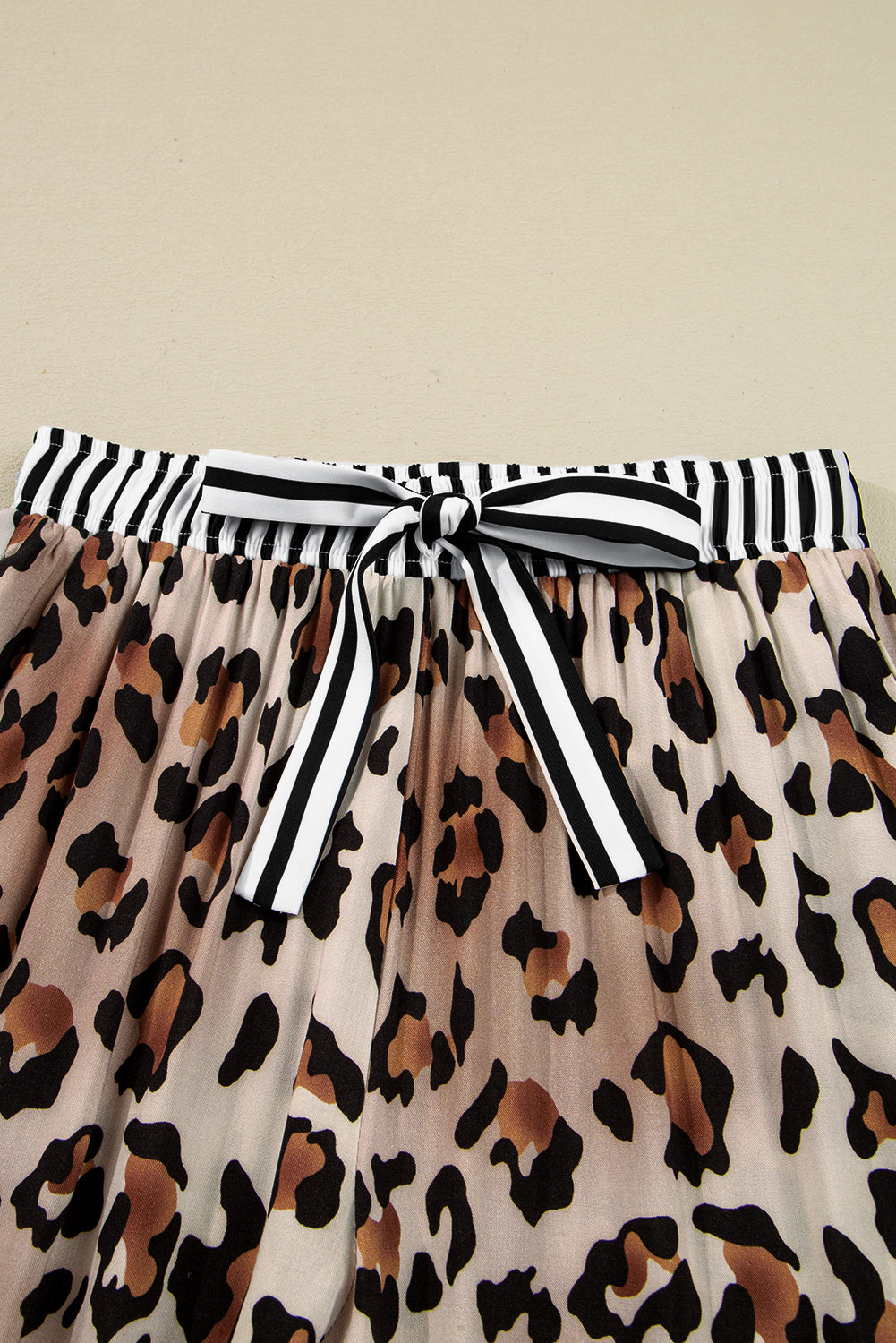 豹紋撞色條紋邊襯衫與褲子睡衣套裝