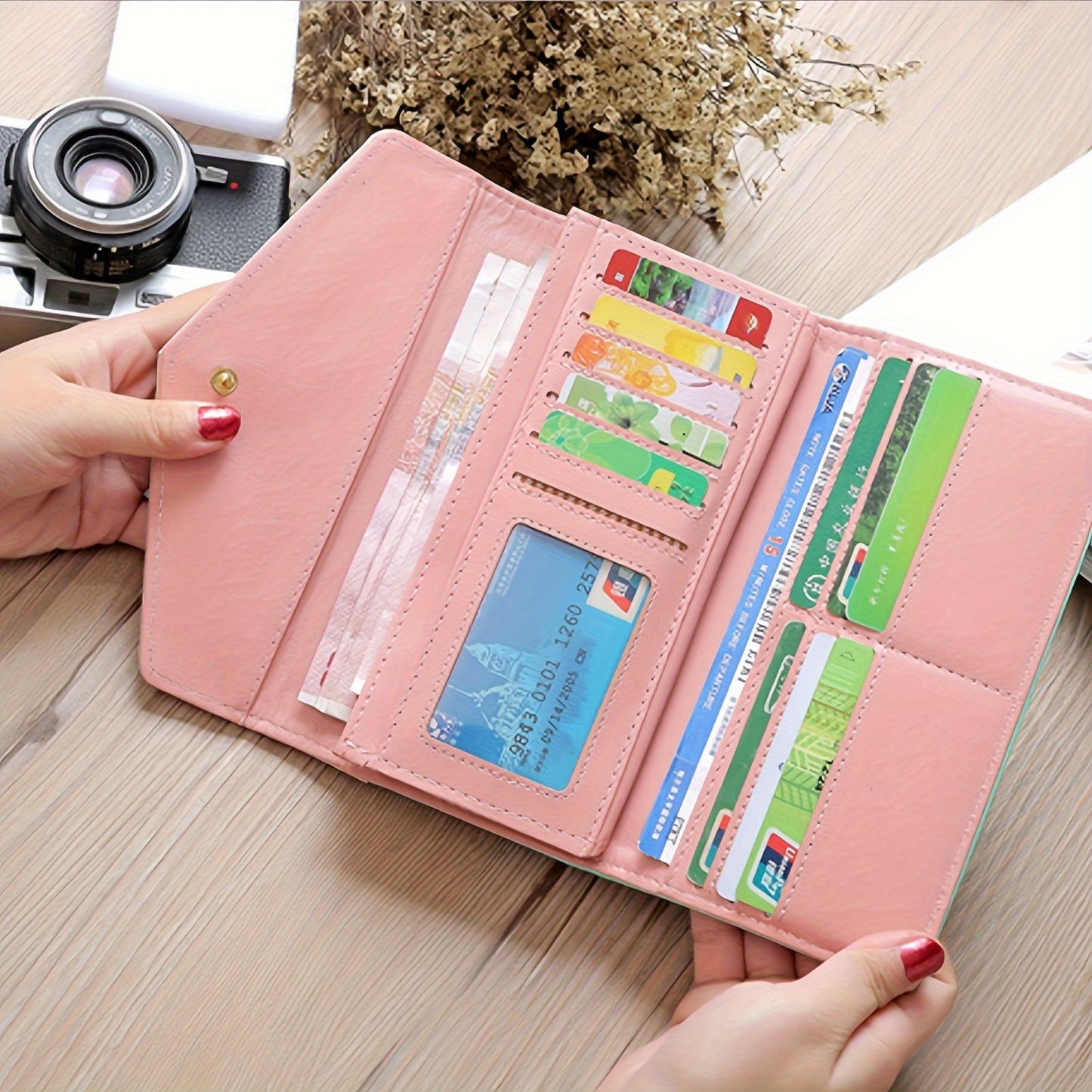 Cartera elegante con diseño floral y tarjetero con bolsillo para teléfono