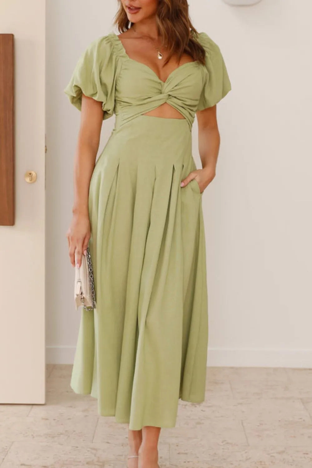 甜美寧靜泡泡袖中長連身裙