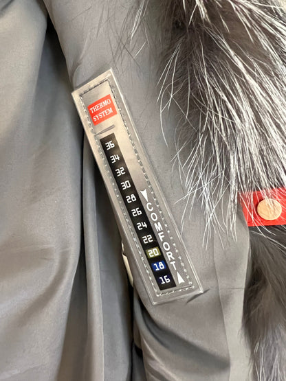 Parka aislante de piel de conejo y zorro plateado genuino de Roma en rojo