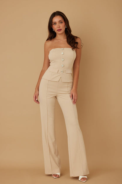 優雅兩件套，飾以橢圓形水晶石