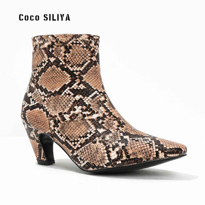 Elegant Large Pointed Toe : Thick Heel Boots