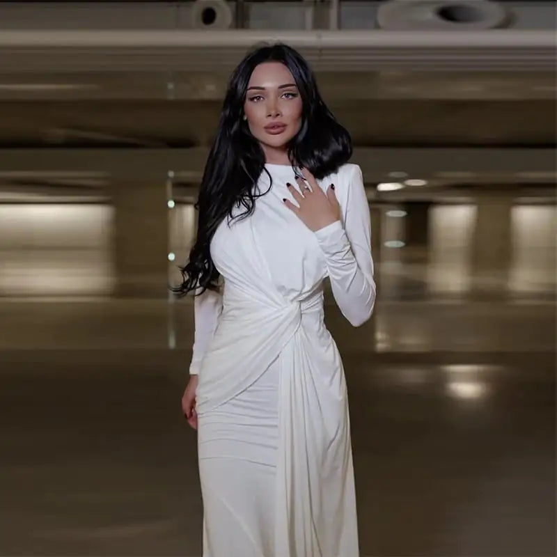 修身純色圓領褶襉腰連身裙