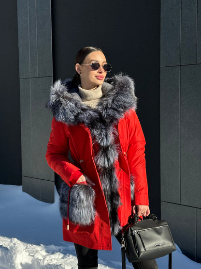 Parka aislante de piel de conejo y zorro plateado genuino de Roma en rojo
