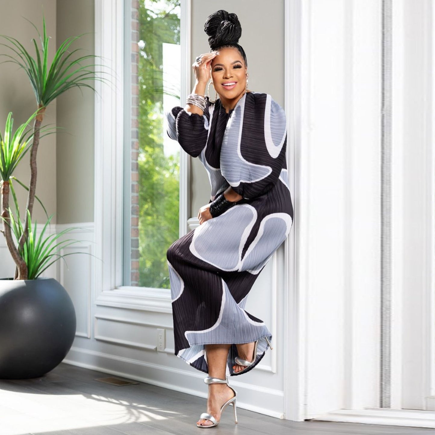 Women Wear Lantern Sleeve Pleated Dress