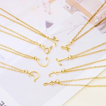 Collar de acero inoxidable con colgante de corazón y 26 letras iniciales para mujer, color dorado, con alfabeto de la A a la Z, regalo de cumpleaños