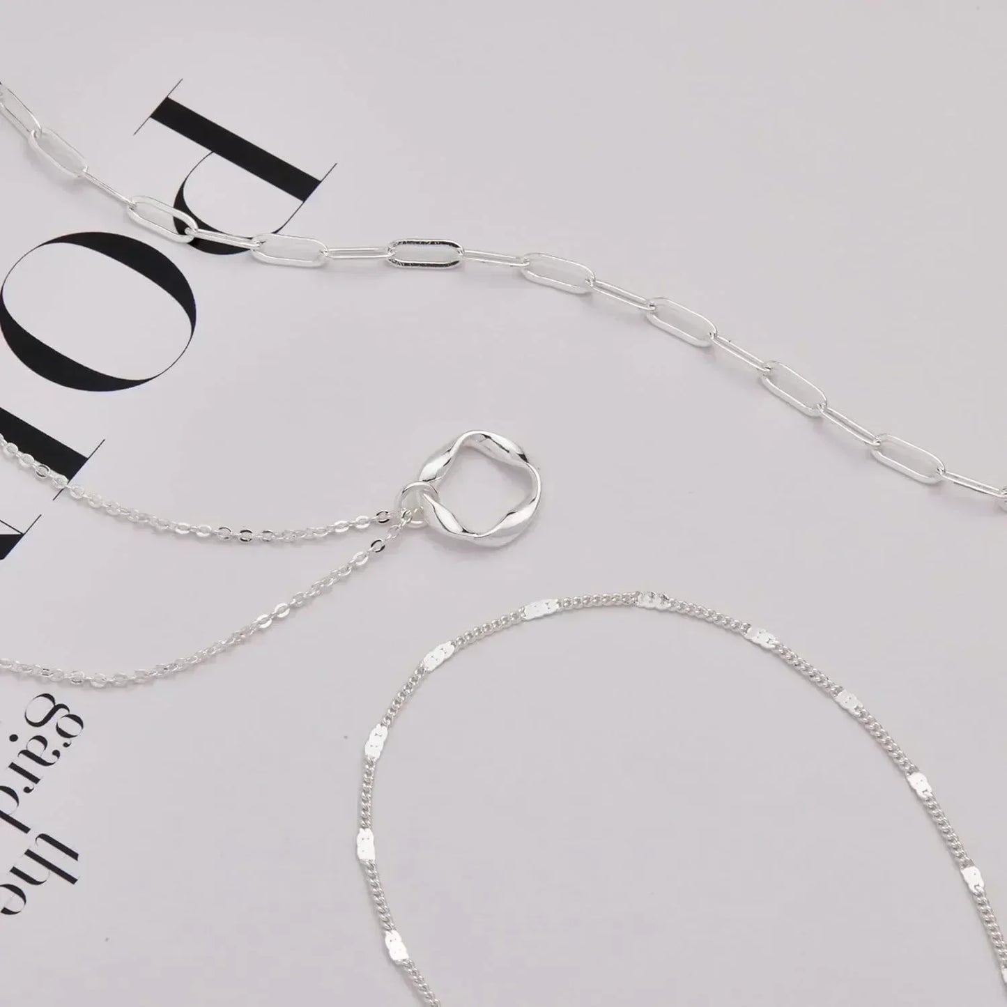 Collares de oro en capas para mujer, apilables, chapados en oro de 14 quilates, con cadena de clip circular, colgante y gargantilla para mujer.