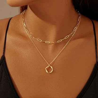 Collares de oro en capas para mujer, apilables, chapados en oro de 14 quilates, con cadena de clip circular, colgante y gargantilla para mujer.
