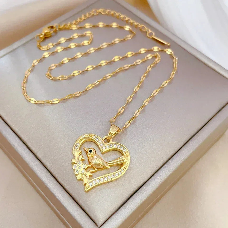 Collar de acero inoxidable con circonitas y forma de corazón para mujer y niña, moderno collar de metal dorado, ideal para fiestas, cumpleaños y uso diario.