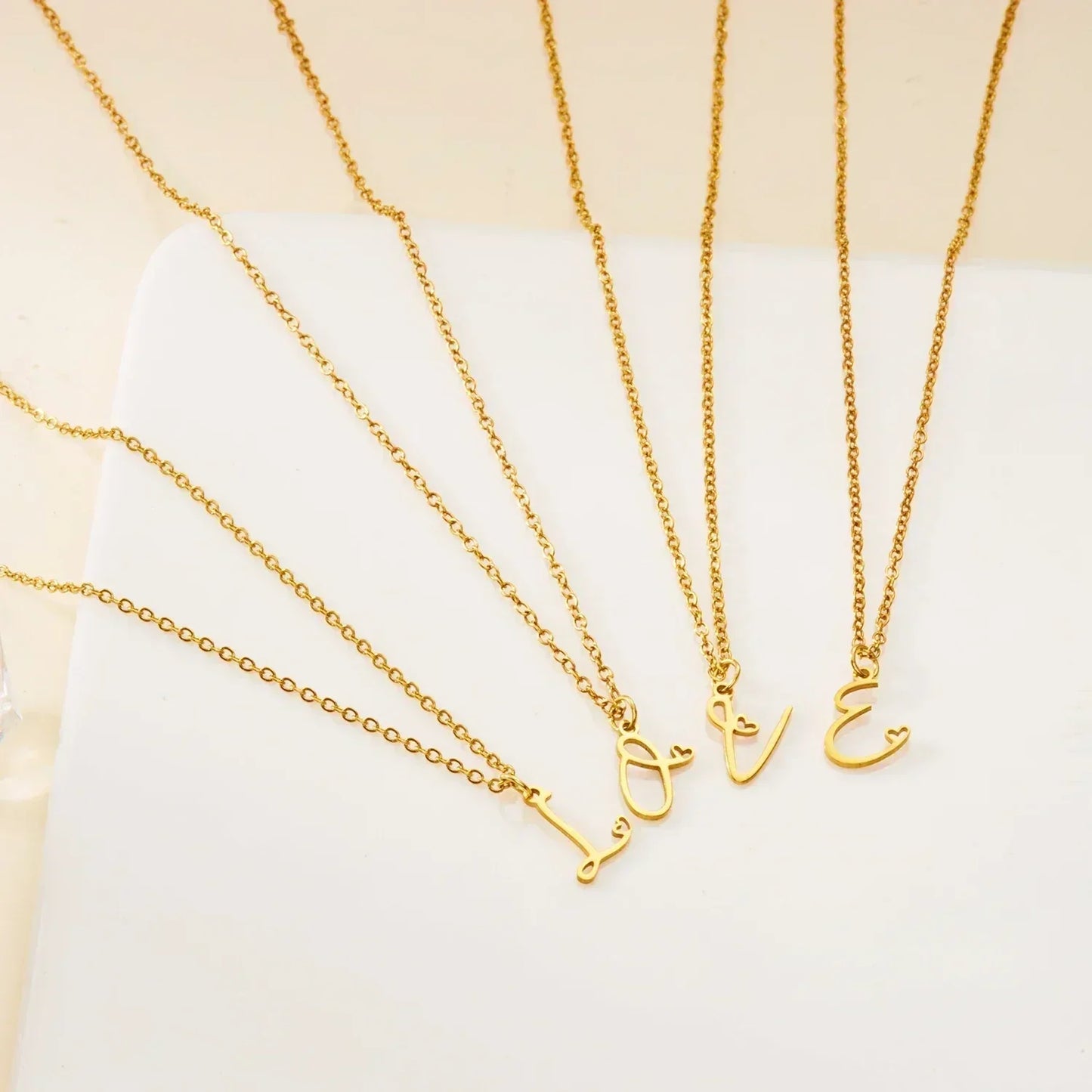 Collar de acero inoxidable con colgante de corazón y 26 letras iniciales para mujer, color dorado, con alfabeto de la A a la Z, regalo de cumpleaños