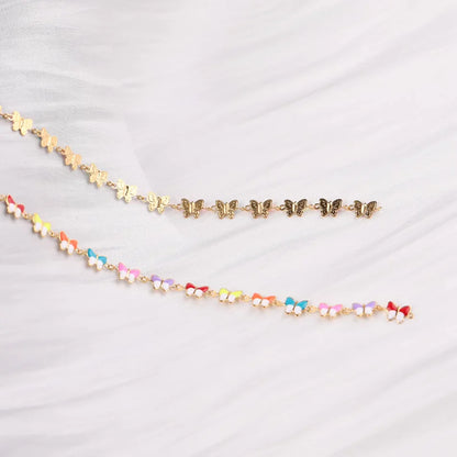 Collar con nombre y corazón de mariposa personalizado