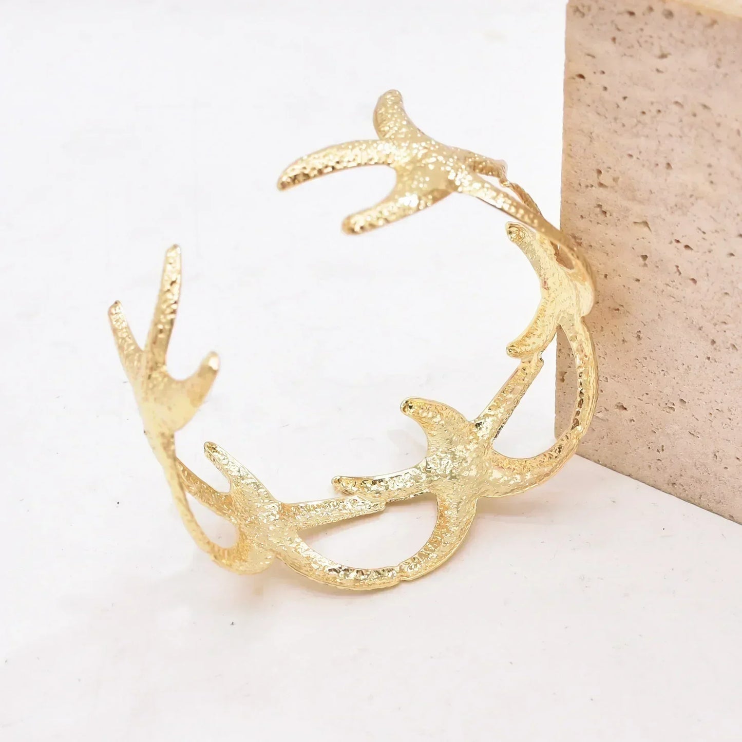 New Fashion Golden Alloy 2 Starfish Arm Bracelet for Women  Summer Beach \Dance Party Cuff Bracelets Jewlery Accessories Gifts