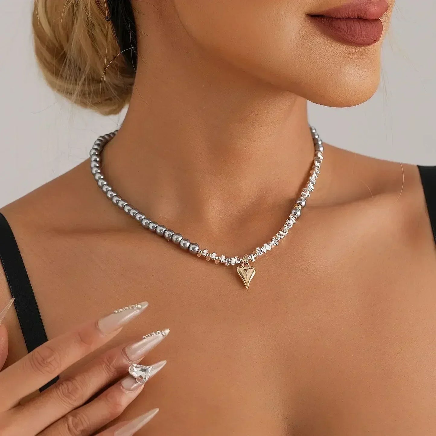 Collar de cuentas de corazón de moda para mujer, estilo bohemio, elegante, con cadena de cristal irregular, gargantilla Y2K, exquisito regalo de fiesta, accesorios de joyería