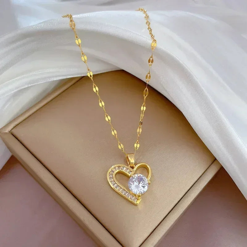 Collar de acero inoxidable con circonitas y forma de corazón para mujer y niña, moderno collar de metal dorado, ideal para fiestas, cumpleaños y uso diario.