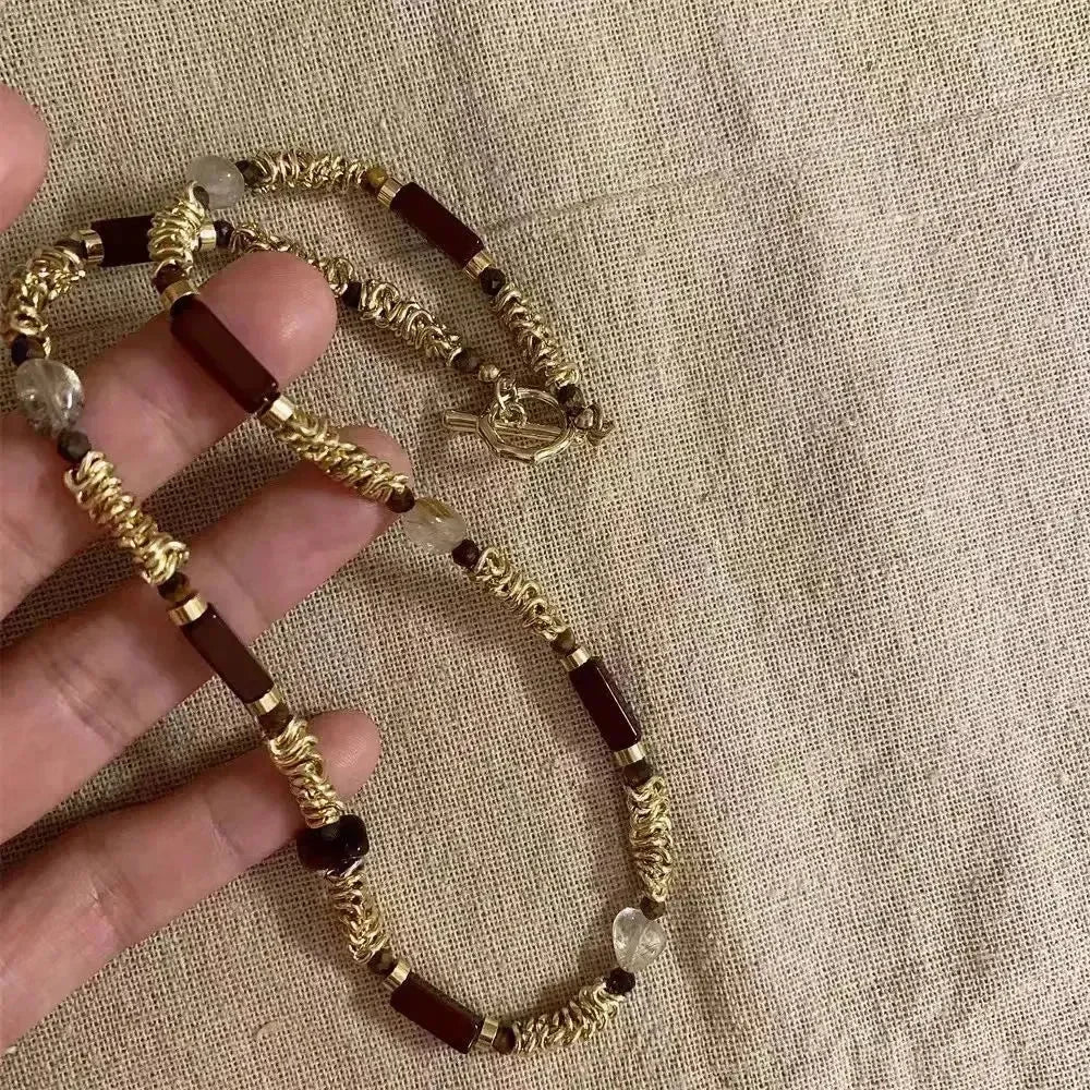 Collar de cuentas de metal con piedra natural para mujer, cadena de clavícula de doble capa, otoño e invierno, nuevo
