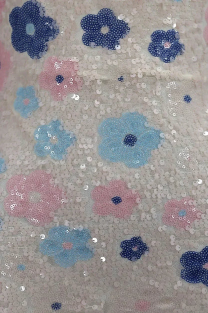 Vestido mini sexy con lentejuelas y rombos coloridos, elegante y chic, con tirantes y aberturas.