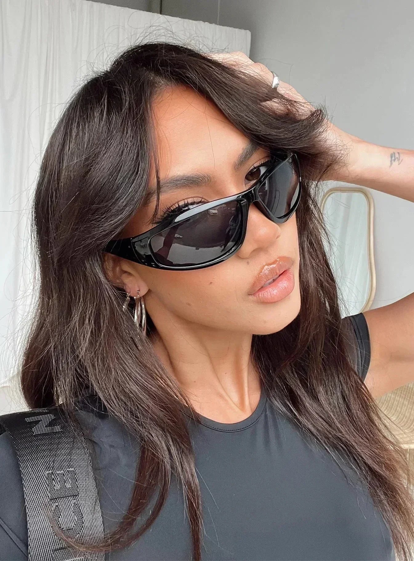 獨特的Y2K設計師奢華太陽眼鏡，女士長方形大框太陽眼鏡，男士戶外防紫外線經典2000S黑色款