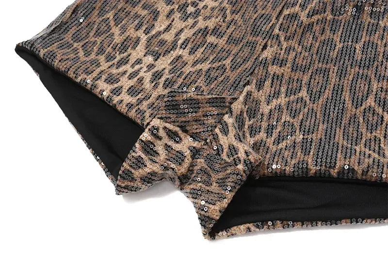 Shorts elegantes y brillantes con estampado de leopardo retro de WhereMery