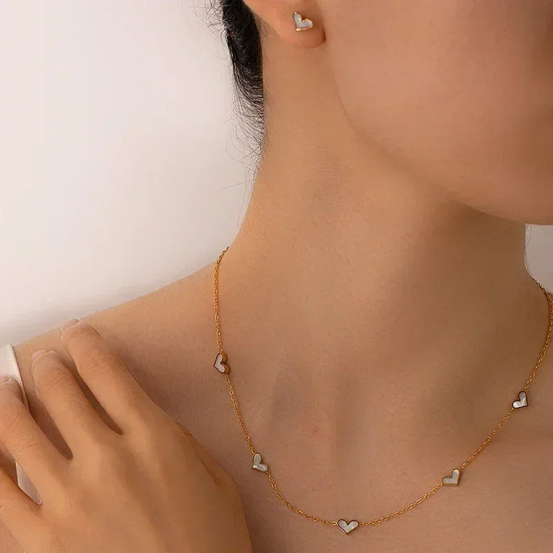 ANENJERY - Collar, pulsera y pendientes de acero inoxidable 316L con forma de corazón y concha para mujeres y niñas, conjunto de joyería sencilla de moda, regalos al por mayor