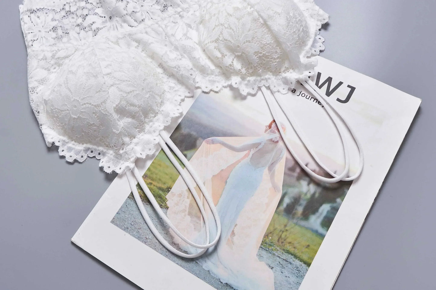 女士無鋼圈蕾絲花朵胸罩上托性感內衣全罩杯露背背心胸罩柔軟上衣加大尺碼內衣