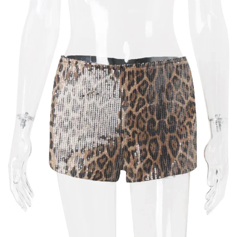 Shorts elegantes y brillantes con estampado de leopardo retro de WhereMery