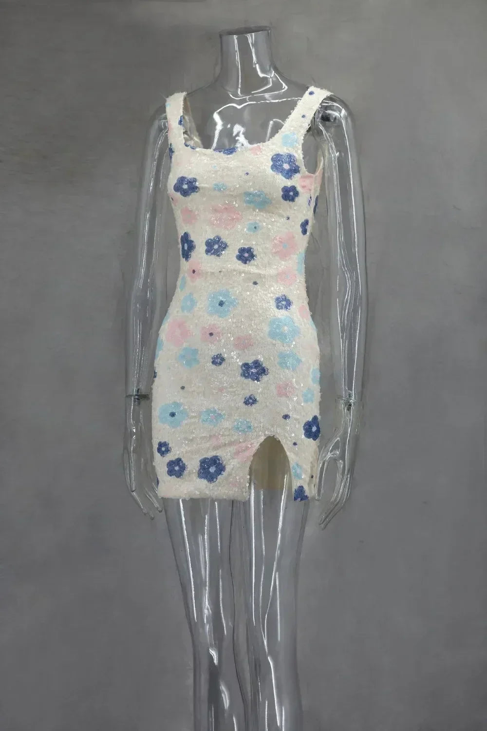 Vestido mini sexy con lentejuelas y rombos coloridos, elegante y chic, con tirantes y aberturas.