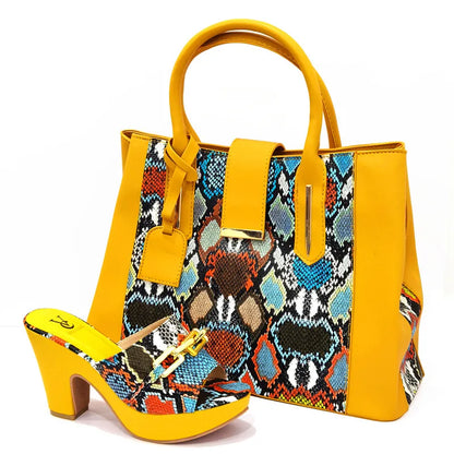 Conjunto de bolso y zapatos de último diseño italiano.