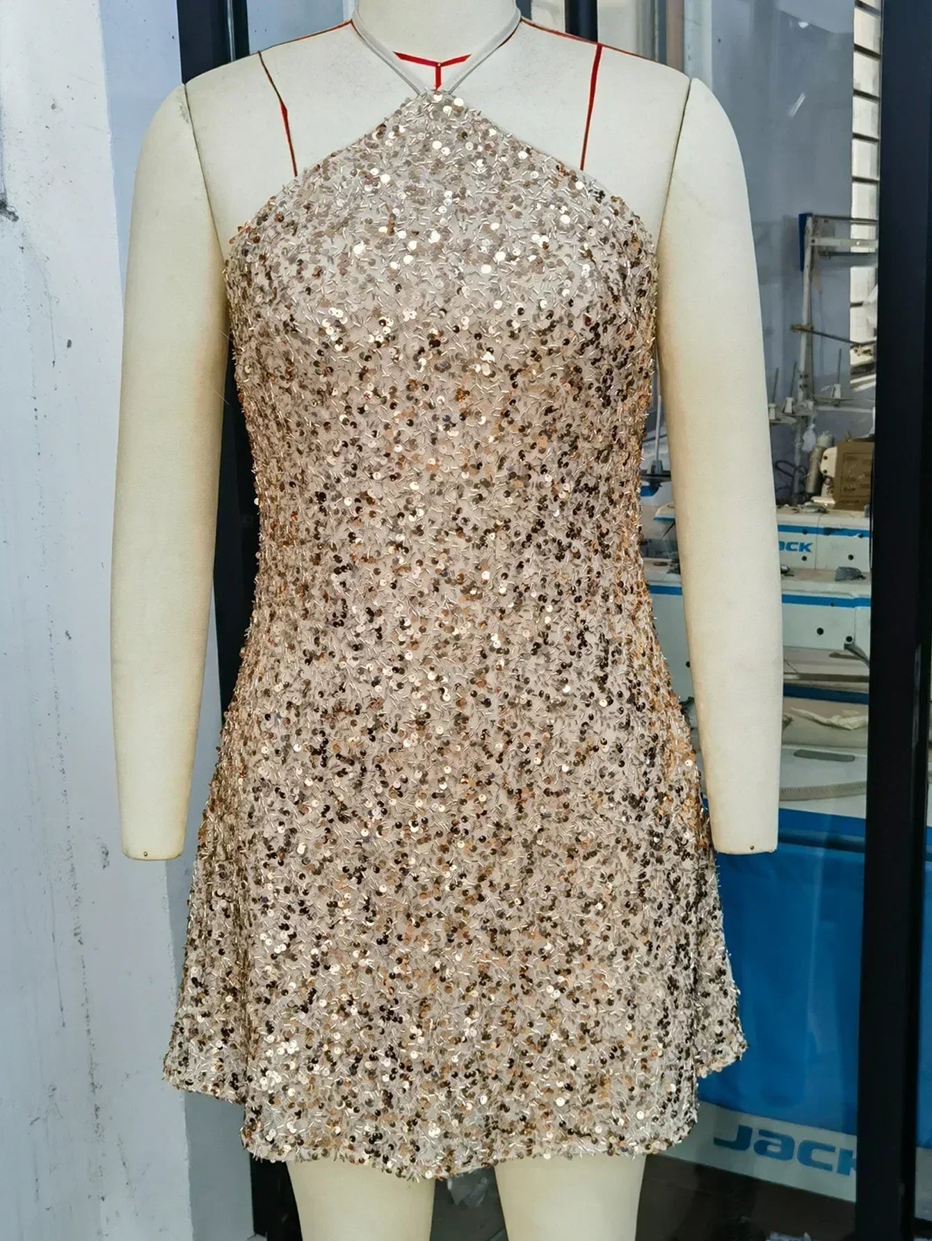 性感露背緊身亮片吊帶晚禮服