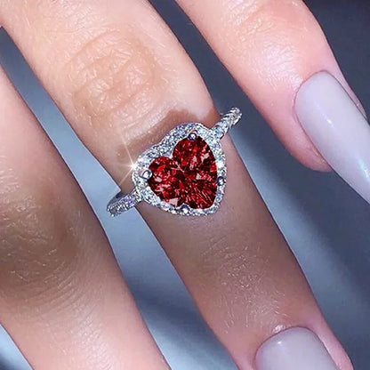 Anillo de corazón de melocotón europeo y americano para mujer, personalizado, con forma de corazón, circón con incrustaciones de diamantes, joyería de moda al por mayor, 2025