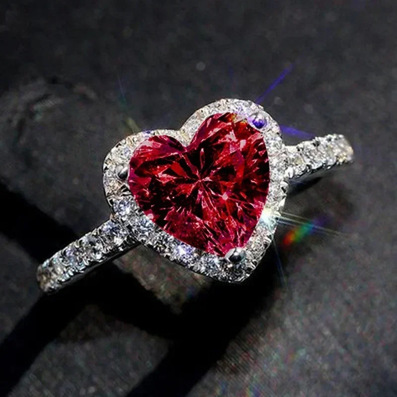 Anillo de corazón de melocotón europeo y americano para mujer, personalizado, con forma de corazón, circón con incrustaciones de diamantes, joyería de moda al por mayor, 2025
