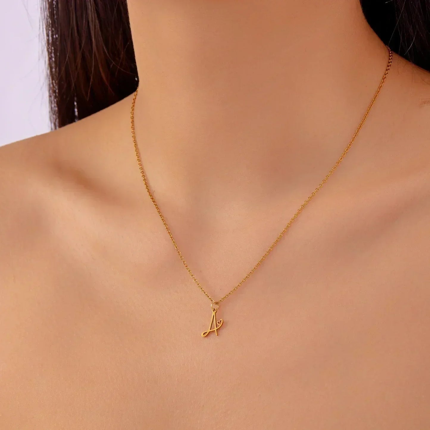 Collar de acero inoxidable con colgante de corazón y 26 letras iniciales para mujer, color dorado, con alfabeto de la A a la Z, regalo de cumpleaños