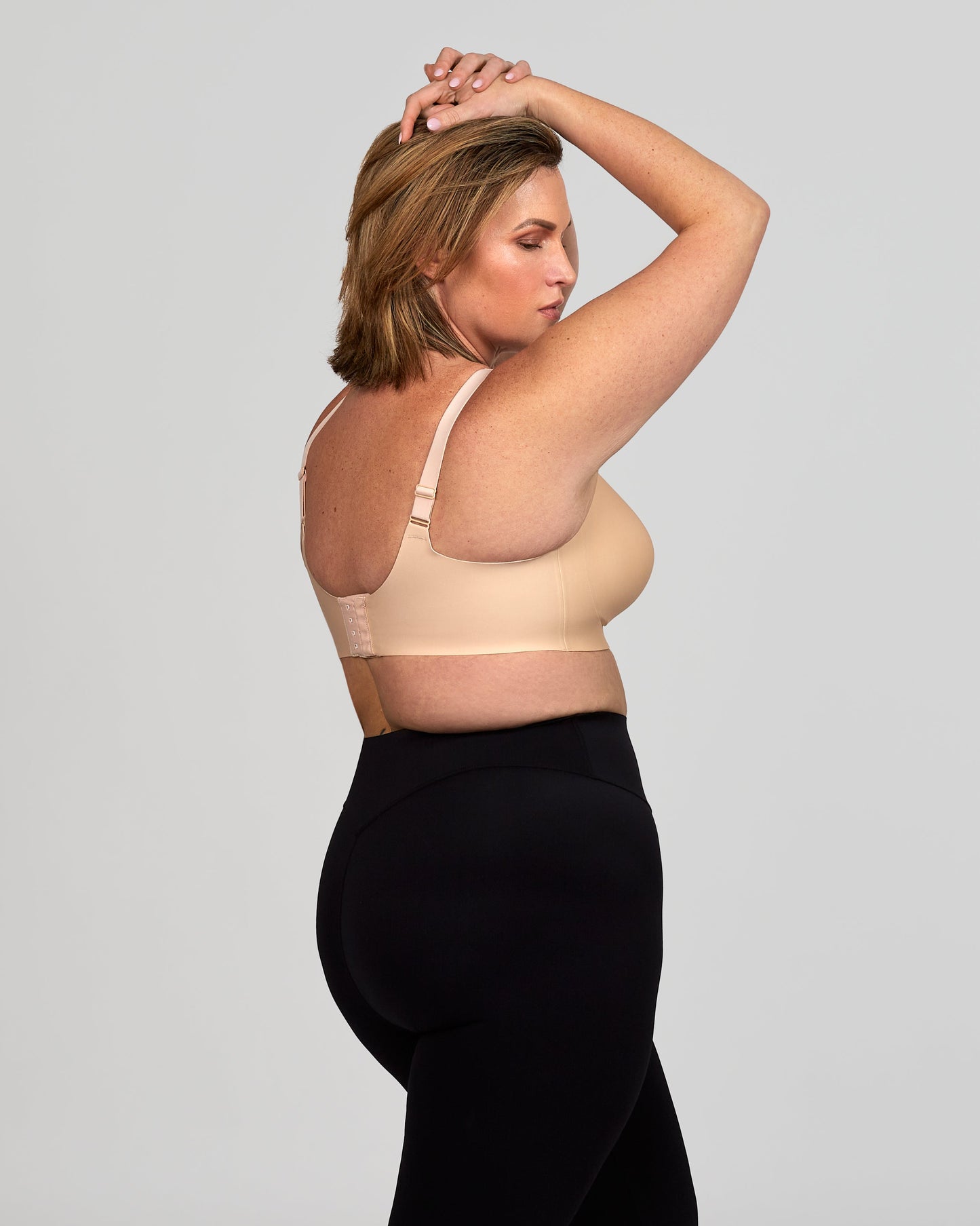 El sujetador de soporte completo