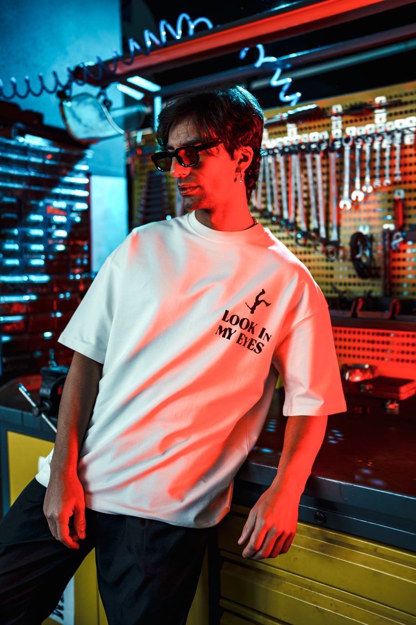 Look In My Eyes T-Shirt – Travis Scott Utopia Tee