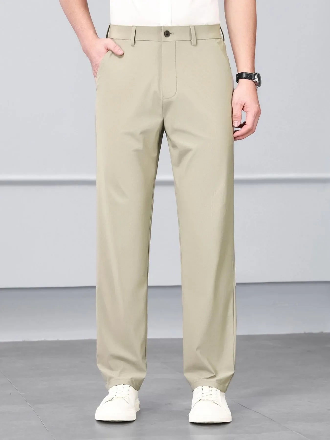 Men's Loose Fit Jeans with Pockets