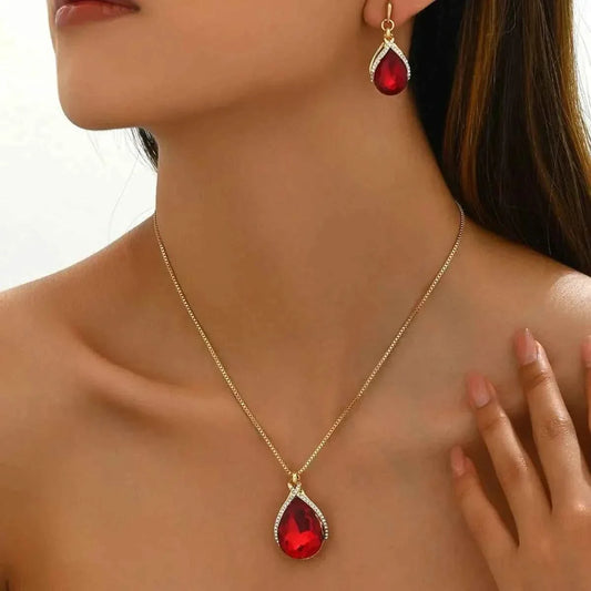 18K Gold-Plated Rhinestone Teardrop : Necklace and Earrings Jewelry Set
